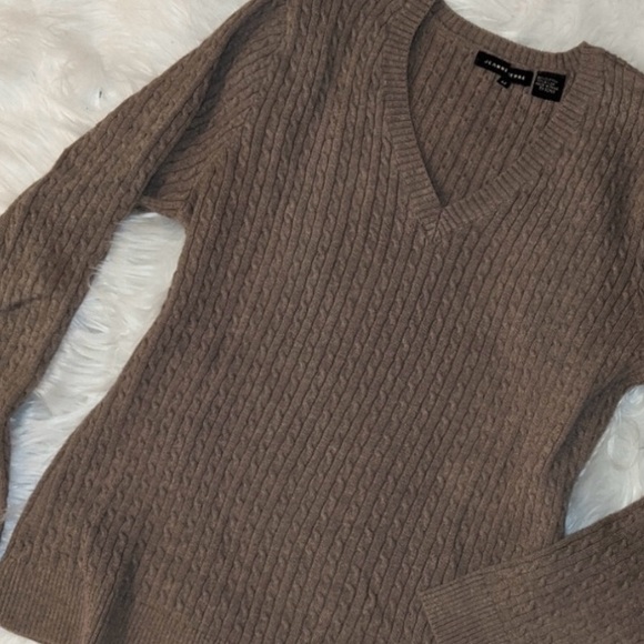 Jeanne Pierre Sweater size Medium - Picture 9 of 9